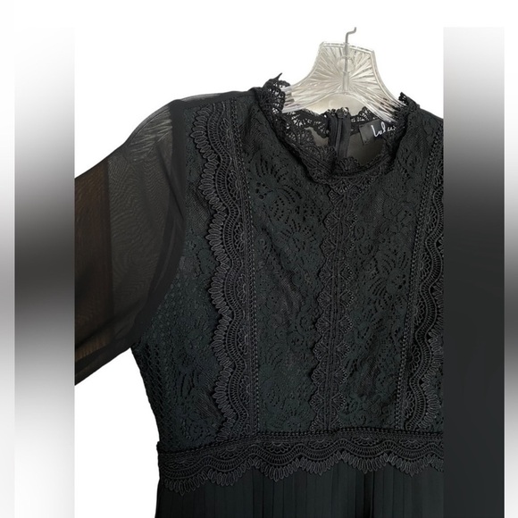 NWT Lulus Charlisa Black Lace Long Sleeve Skater
Dress size S - Picture 6 of 8
